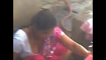 Aunty Cleavage Videos