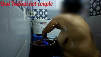 Bhabhi Bathing Videos
