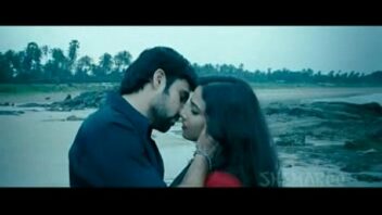 Bollywood Movie Romance Video