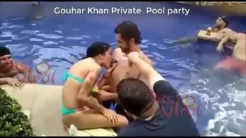 Farah Khan Sexy Video