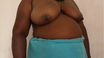 Indian Aunty Blouse Boobs