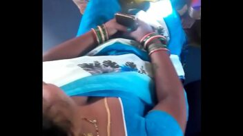 Indian Aunty Boobs Cleavage