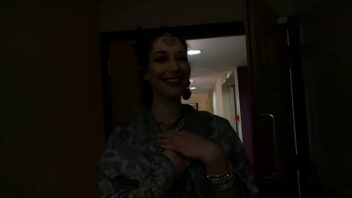 Indian Aunty Bra Video