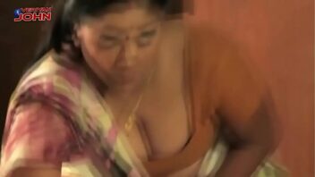 Indian Old Aunty Big Boob Show Deep Blouse