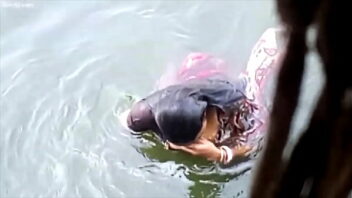 Saree Bath Video