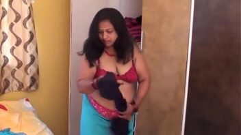 Sexy Indian Nude Aunty