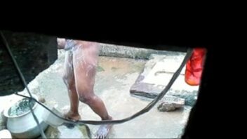 Tamil Aunty Bathing Videos