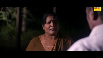 Tamil Aunty Hot Boob