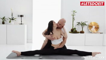 Yoga Training Sex