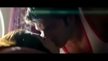 Anushka Sharma Hot Kissing Scene