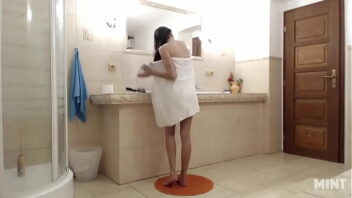 Naked Girl In Bathtub