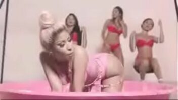 Nicki Minaj Sexy Boobs