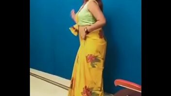 Sexy Dance In Saree