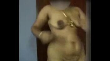 Tamil Aunty Bikini